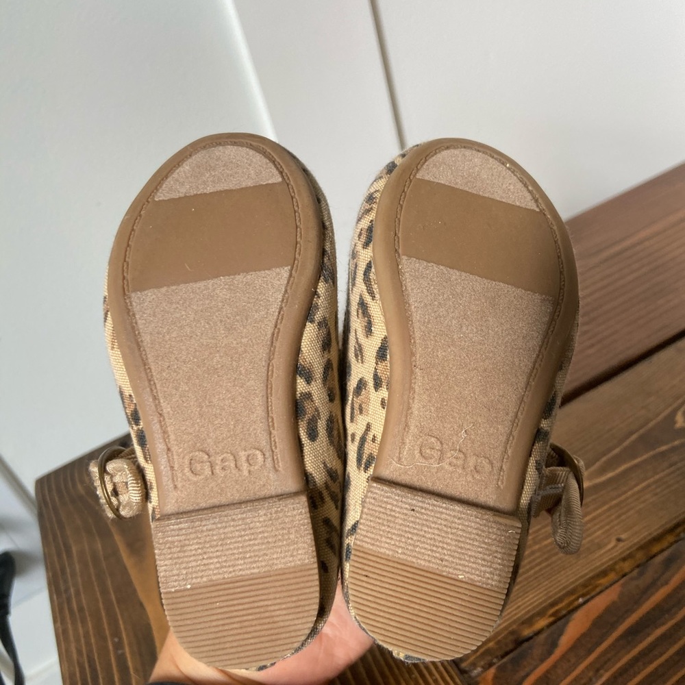 Gap Leopard Print Girls Mary Jane Shoes - Picture 5 of 7